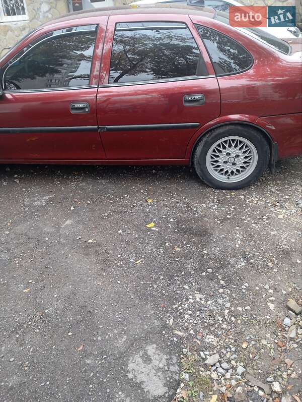 Седан Opel Vectra 1996 в Тернополе фото 10 Седан Opel Vectra 1996 в Тернополе