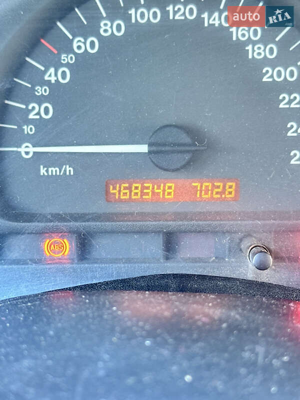 Седан Opel Vectra 1999 в Литине