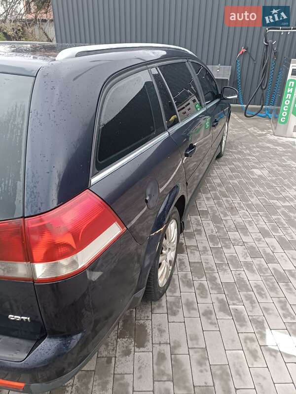 Универсал Opel Vectra 2006 в Ирпене