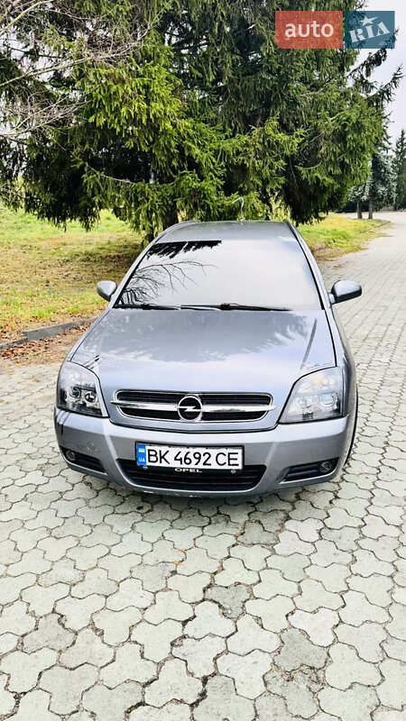 Универсал Opel Vectra 2005 в Дубно