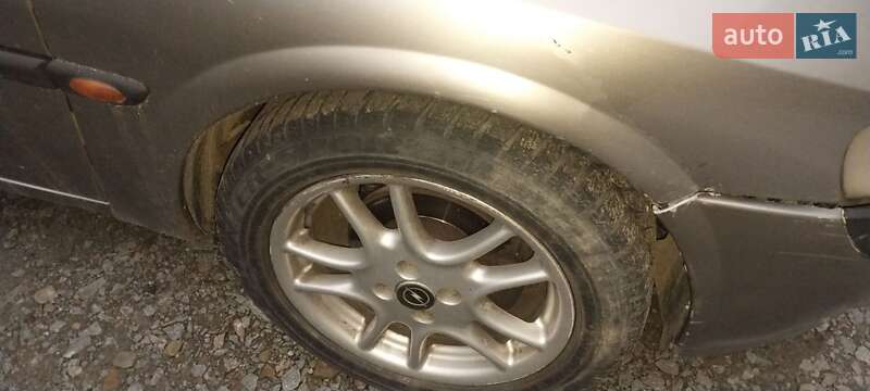 Седан Opel Vectra 1997 в Львове
