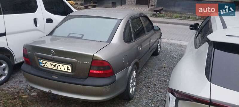 Седан Opel Vectra 1997 в Львове