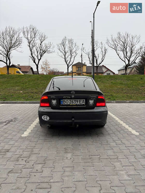 Ліфтбек Opel Vectra 2000 в Івано-Франківську