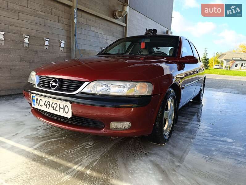 Седан Opel Vectra 1998 в Млинове фото 3 Седан Opel Vectra 1998 в Млинове