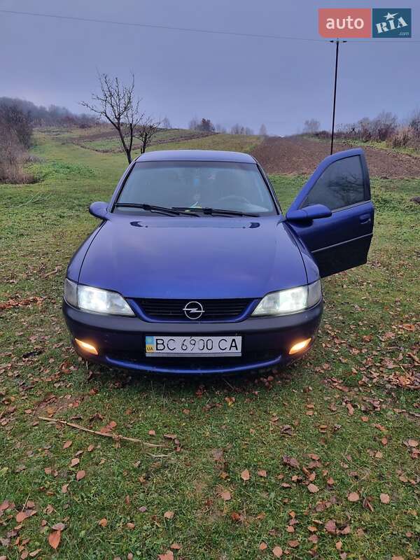 Седан Opel Vectra 1997 в Старом Самборе