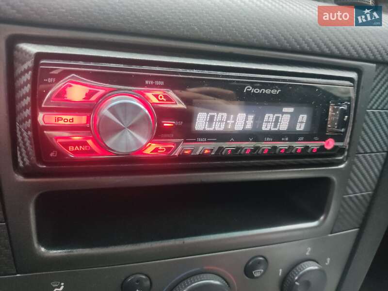 Седан Opel Vectra 2005 в Житомирі