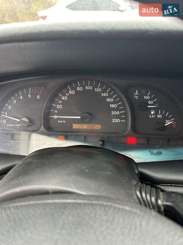 Седан Opel Vectra 2000 в Тернополі