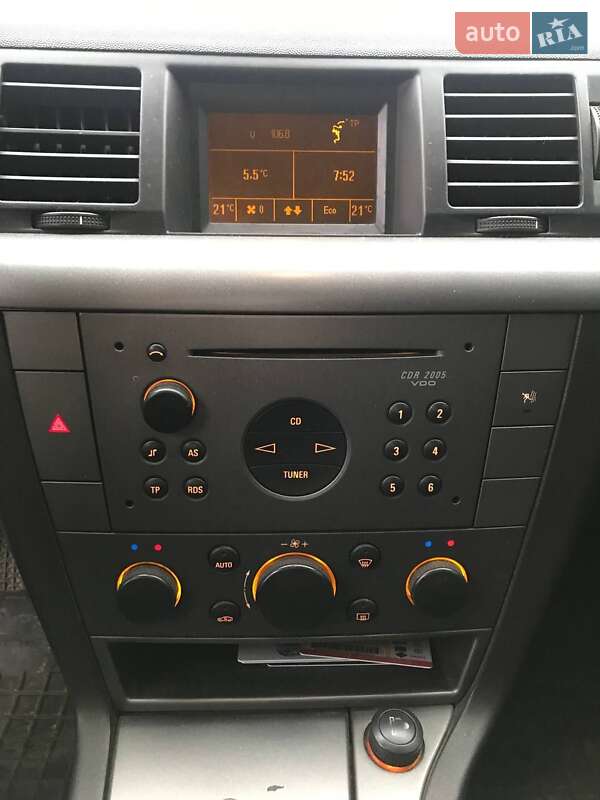 Седан Opel Vectra 2003 в Абазовке