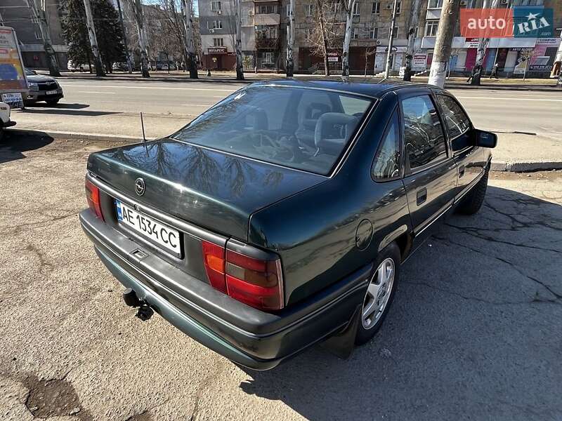 Седан Opel Vectra 1995 в Кривом Роге