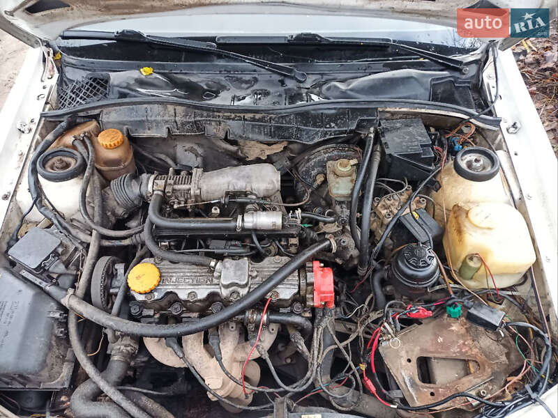 Седан Opel Vectra 1990 в Лебедине фото 2 Седан Opel Vectra 1990 в Лебедине