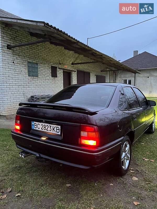 Седан Opel Vectra 1992 в Яворове фото 5 Седан Opel Vectra 1992 в Яворове