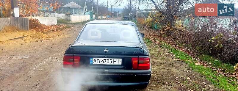 Седан Opel Vectra 1995 в Ямполе
