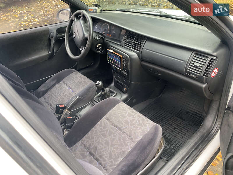 Седан Opel Vectra 1998 в Днепре фото 5 Седан Opel Vectra 1998 в Днепре