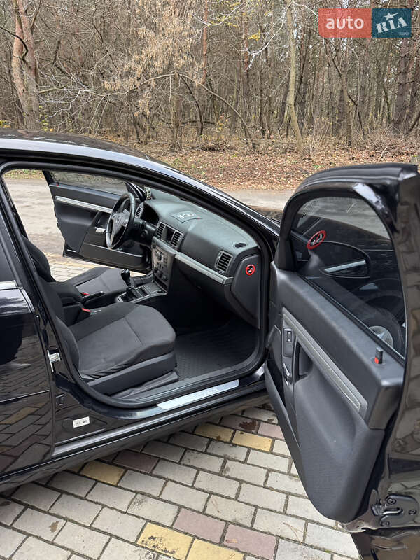 Седан Opel Vectra 2007 в Виннице