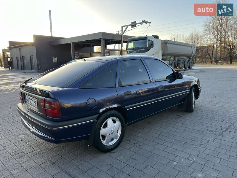 Ліфтбек Opel Vectra 1995 в Івано-Франківську фото 25 Ліфтбек Opel Vectra 1995 в Івано-Франківську