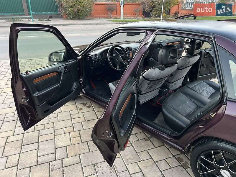 Седан Opel Vectra 1994 в Измаиле