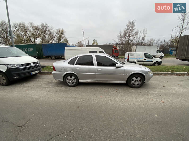 Седан Opel Vectra 2000 в Киеве