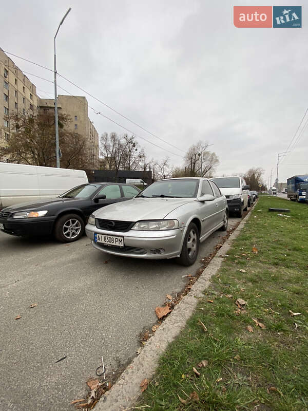 Седан Opel Vectra 2000 в Киеве
