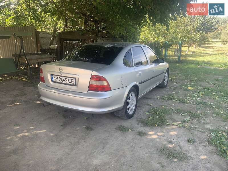 Седан Opel Vectra 1998 в Тыврове фото 7 Седан Opel Vectra 1998 в Тыврове