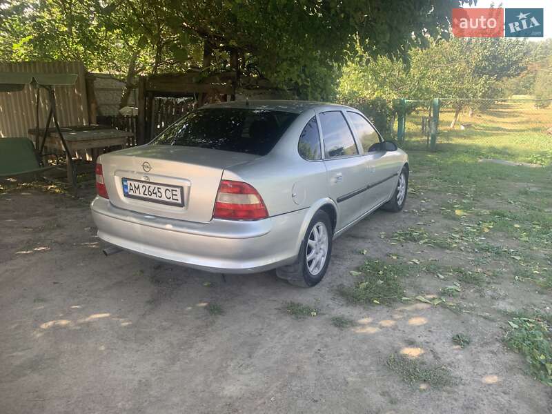 Седан Opel Vectra 1998 в Тыврове фото 10 Седан Opel Vectra 1998 в Тыврове