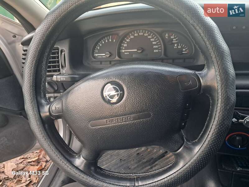 Седан Opel Vectra 2000 в Волковинцы фото 16 Седан Opel Vectra 2000 в Волковинцы