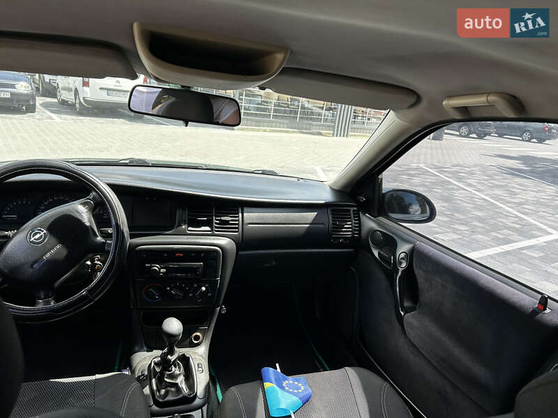 Седан Opel Vectra 1999 в Виннице