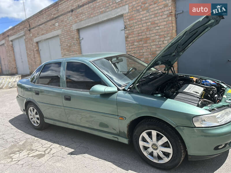 Седан Opel Vectra 1999 в Виннице
