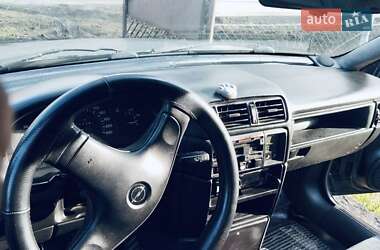 Седан Opel Vectra 1995 в Полтаві
