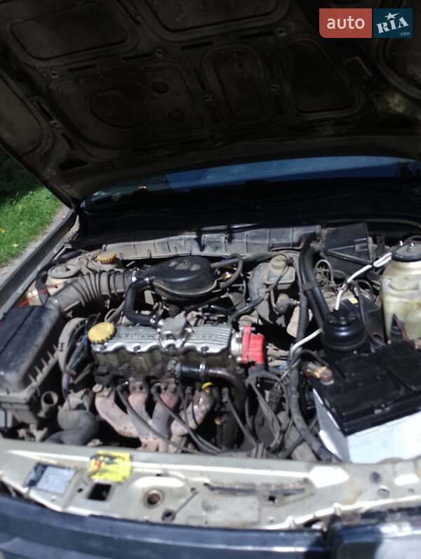 Седан Opel Vectra 1991 в Львові