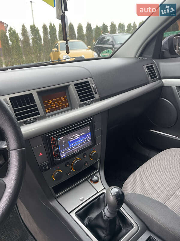 Седан Opel Vectra 2003 в Луцьку фото 13 Седан Opel Vectra 2003 в Луцьку