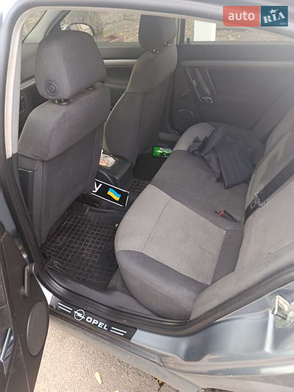 Седан Opel Vectra 2005 в Одесі