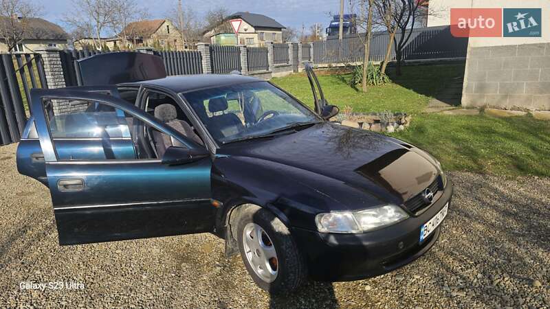 Седан Opel Vectra 1997 в Стрые