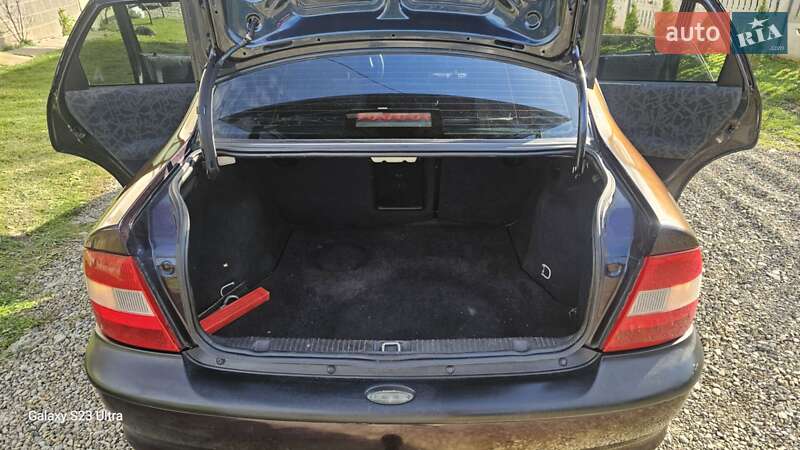 Седан Opel Vectra 1997 в Стрые