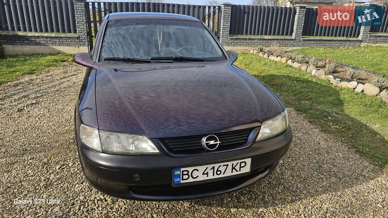 Седан Opel Vectra 1997 в Стрые