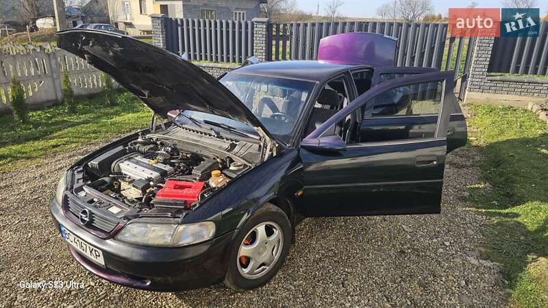 Седан Opel Vectra 1997 в Стрые