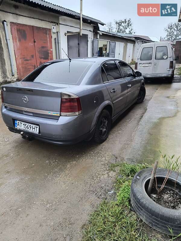 Седан Opel Vectra 2005 в Ивано-Франковске