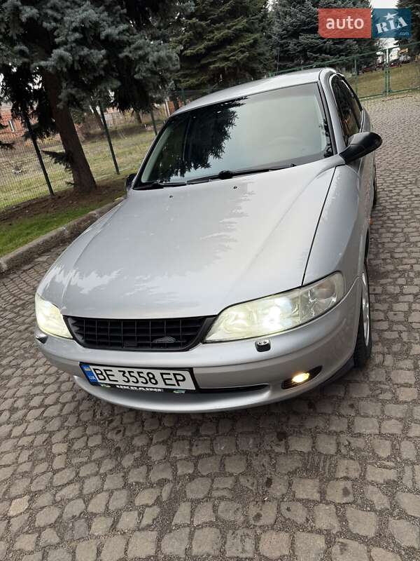 Ліфтбек Opel Vectra 2000 в Кропивницькому