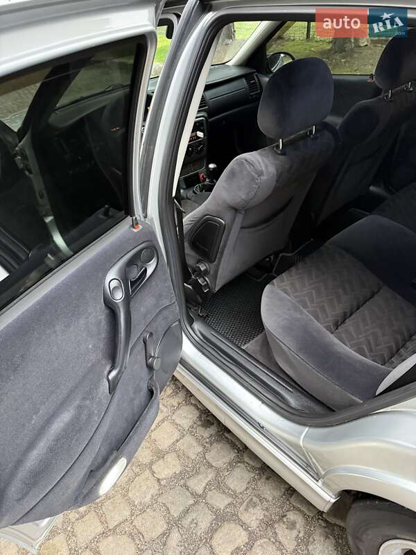 Ліфтбек Opel Vectra 2000 в Кропивницькому