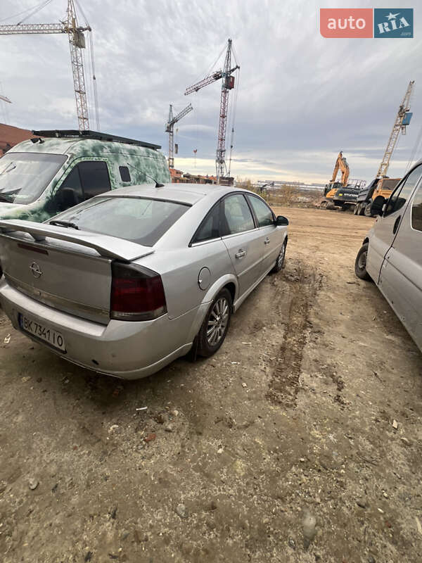 Седан Opel Vectra 2004 в Івано-Франківську