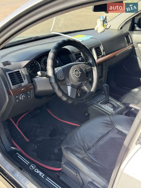 Седан Opel Vectra 2004 в Миколаєві фото 7 Седан Opel Vectra 2004 в Миколаєві