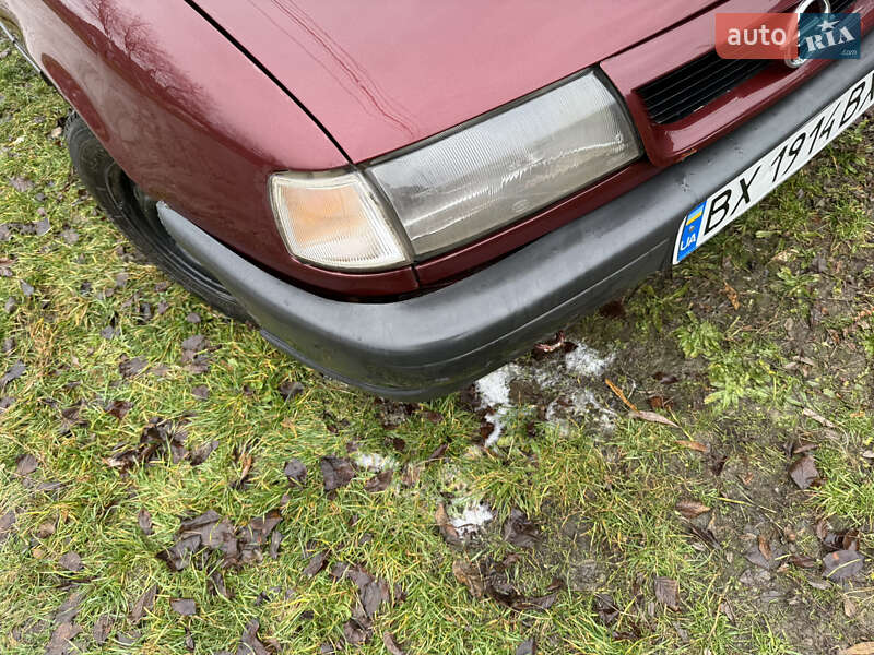 Седан Opel Vectra 1991 в Черном Острове