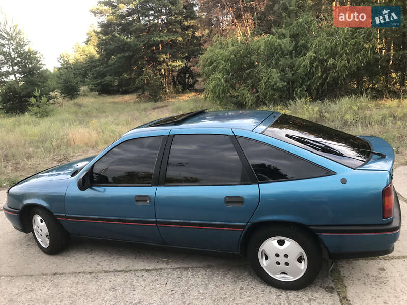 Ліфтбек Opel Vectra 1992 в Горішніх Плавнях