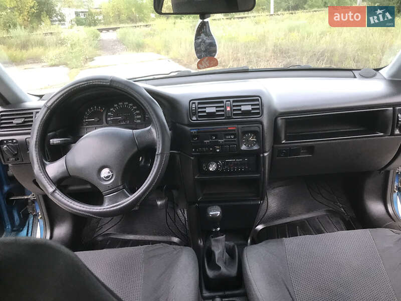 Ліфтбек Opel Vectra 1992 в Горішніх Плавнях