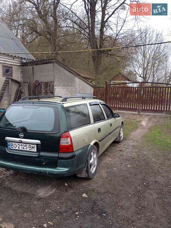 Универсал Opel Vectra 1997 в Шумске
