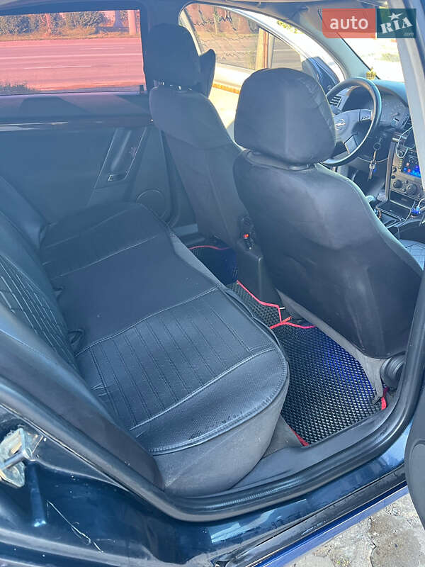 Седан Opel Vectra 2002 в Чернівцях