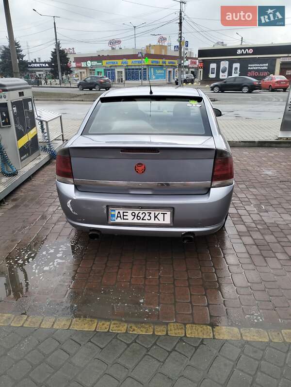 Седан Opel Vectra 2006 в Першотравенске