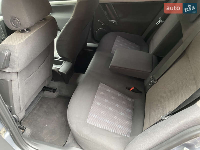 Седан Opel Vectra 2008 в Харкові