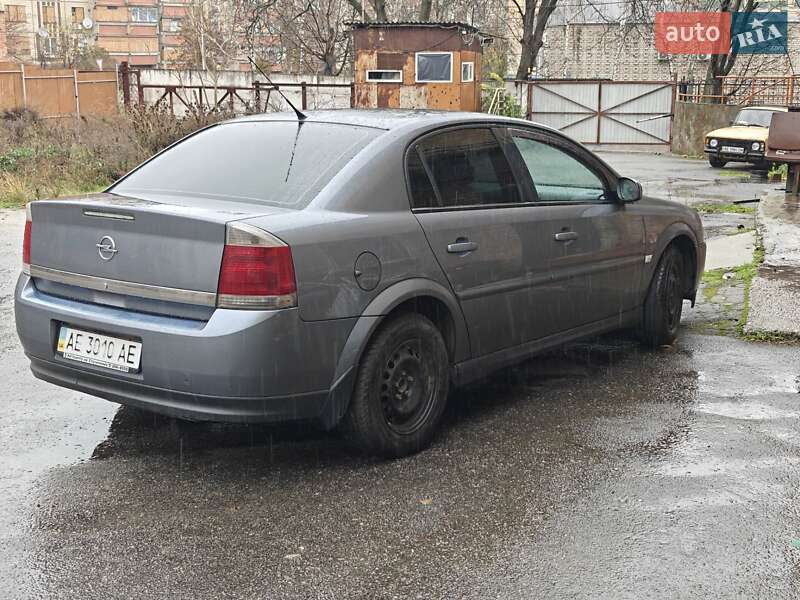 Седан Opel Vectra 2004 в Никополе