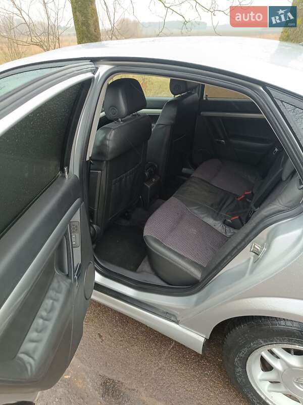 Лифтбек Opel Vectra 2003 в Голобах фото 10 Лифтбек Opel Vectra 2003 в Голобах