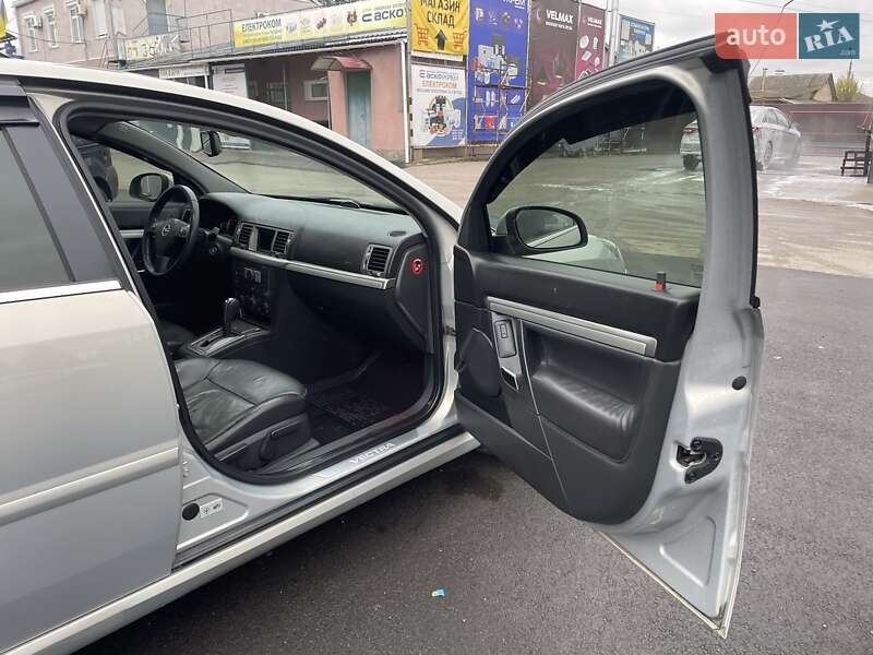 Седан Opel Vectra 2008 в Прилуках